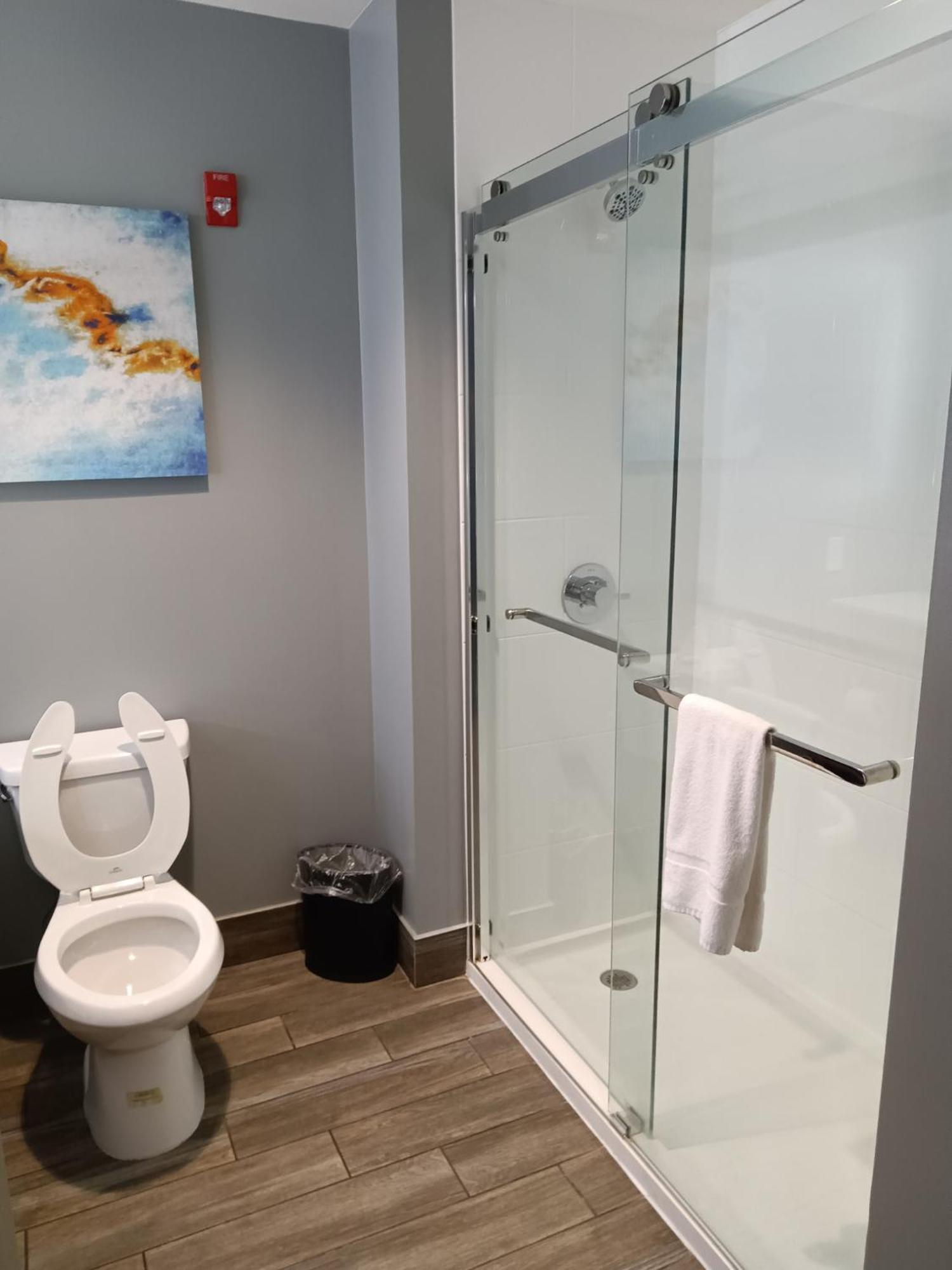 La Quinta Inn & Suites By Wyndham Bardstown Exteriör bild